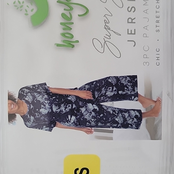 🥶🆕️ 3pc. Pj's Set. 18 - Picture 2 of 4